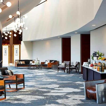Renaissance St. Louis Airport Hotel Berkeley Экстерьер фото