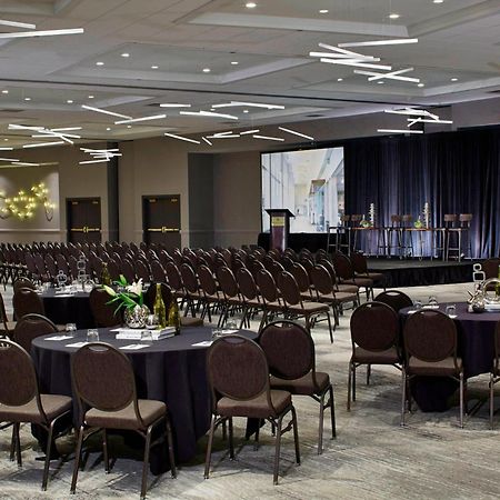 Renaissance St. Louis Airport Hotel Berkeley Экстерьер фото