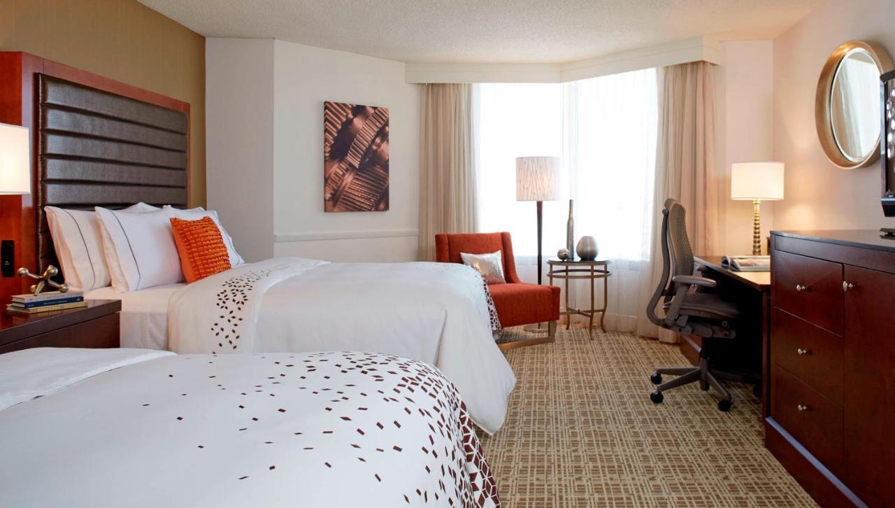 Renaissance St. Louis Airport Hotel Berkeley Экстерьер фото