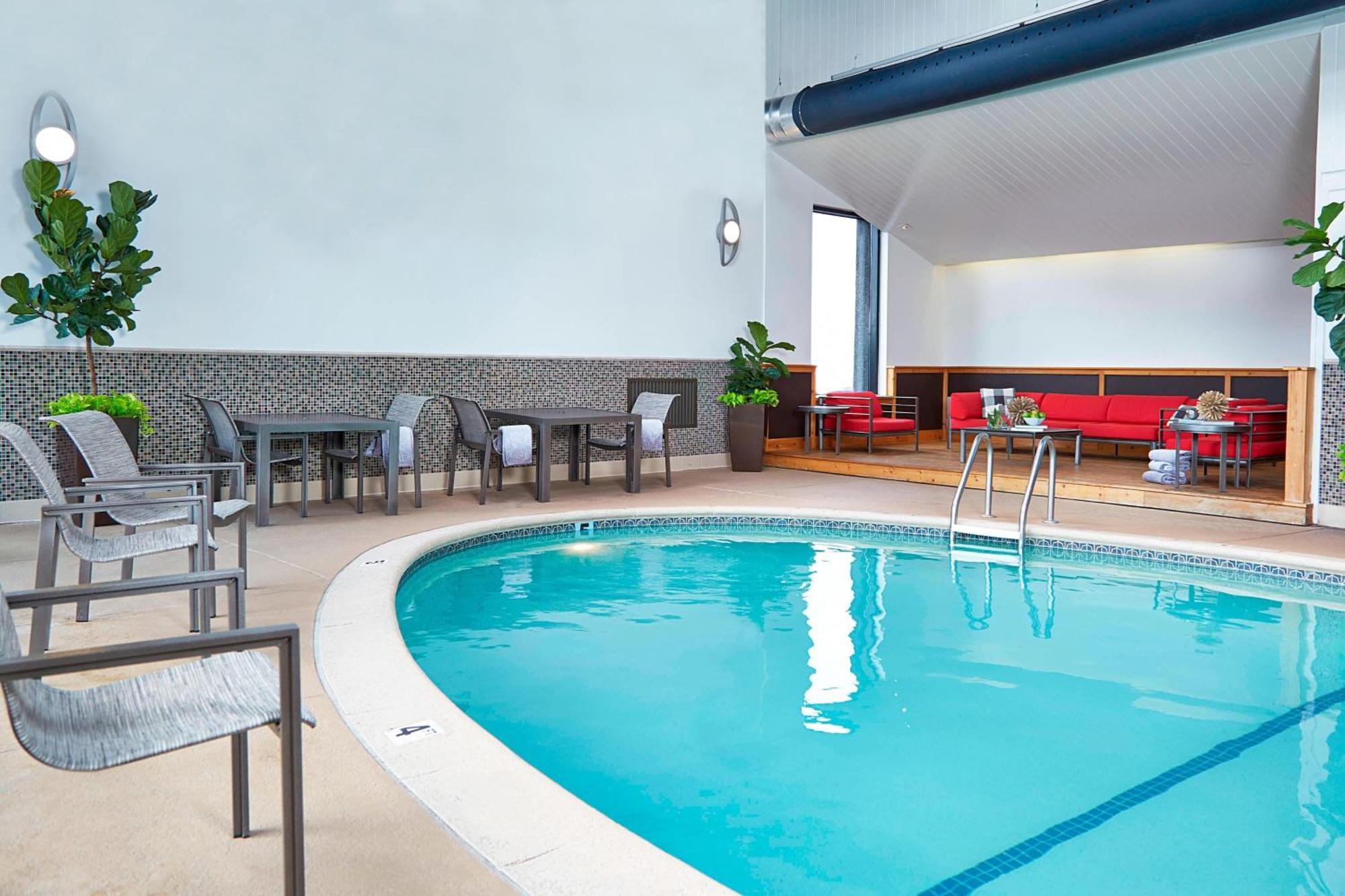Renaissance St. Louis Airport Hotel Berkeley Экстерьер фото