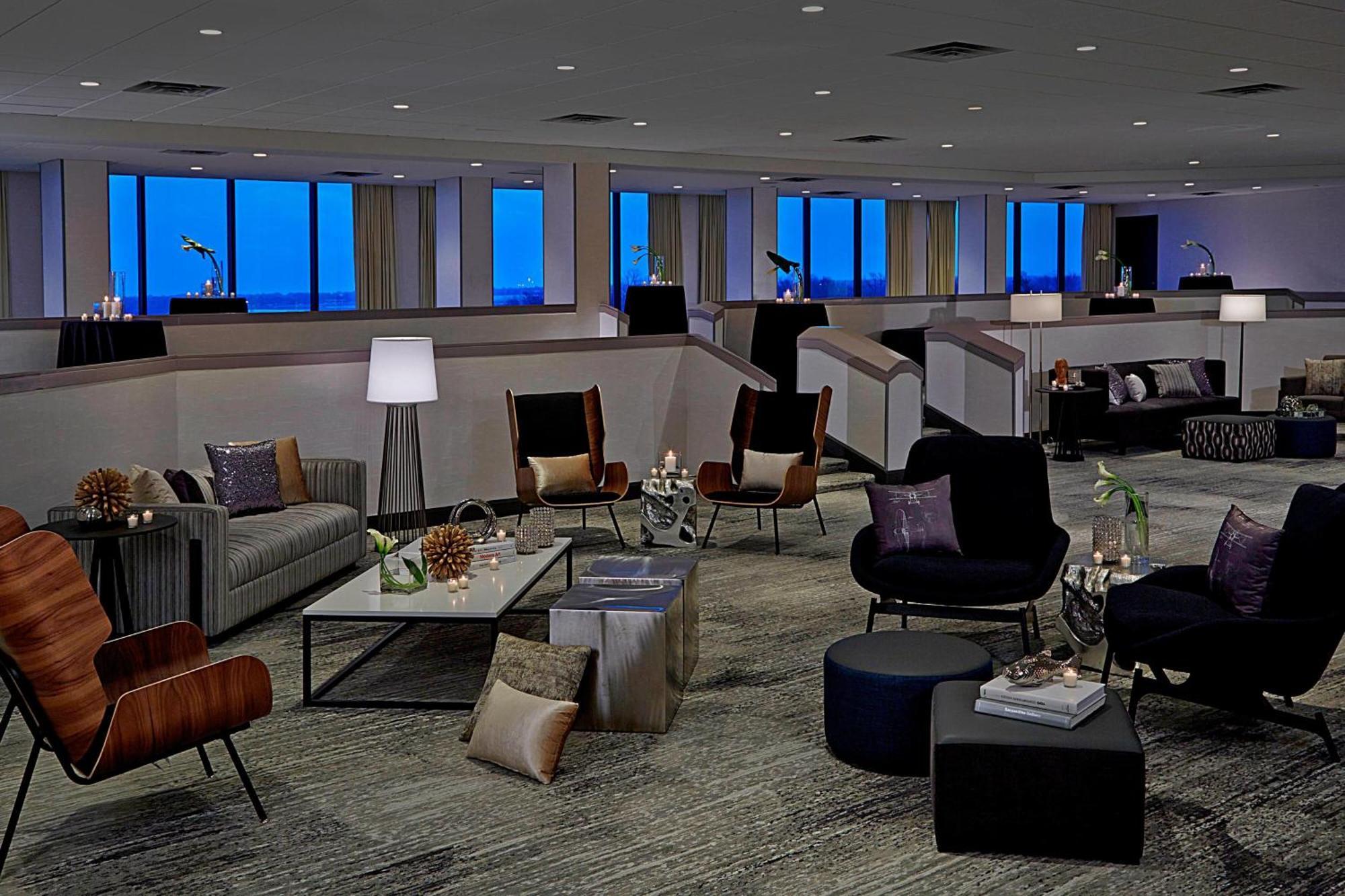 Renaissance St. Louis Airport Hotel Berkeley Экстерьер фото