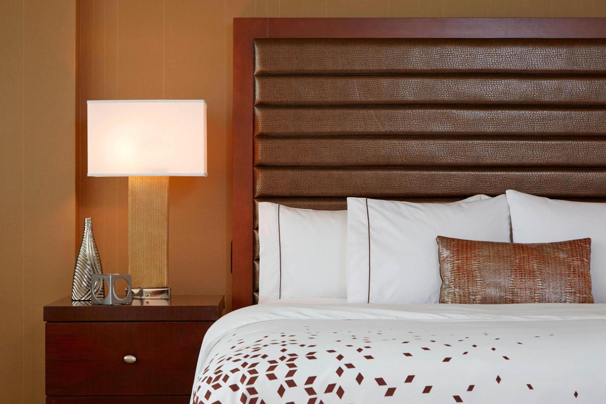 Renaissance St. Louis Airport Hotel Berkeley Экстерьер фото