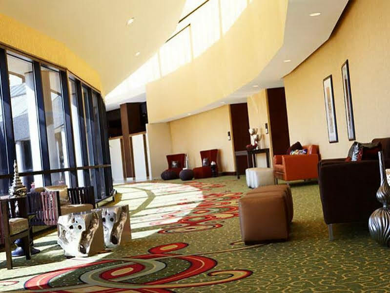 Renaissance St. Louis Airport Hotel Berkeley Экстерьер фото